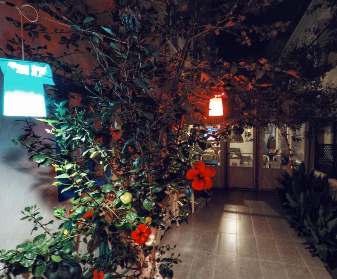 Miss Hotel Karya Oren  Exterior foto